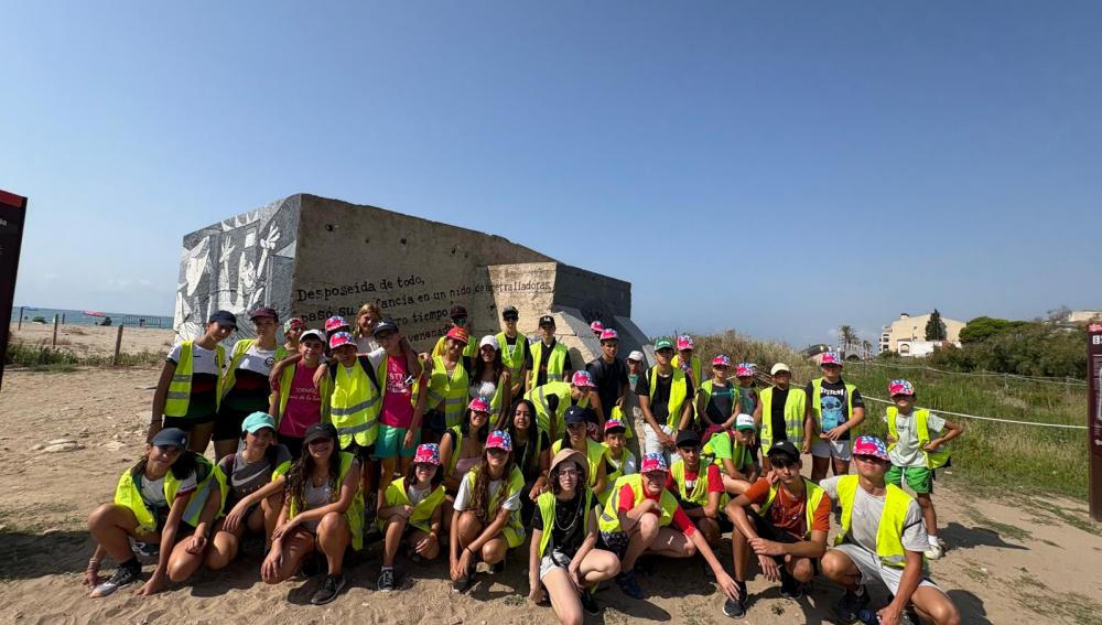 Foto de grup a la torre de guaita